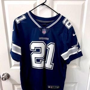 Dallas cowboys Ezekiel Elliot jersey.